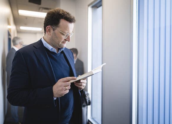 Federal Health Minister Jens Spahn CDU on his arrival in Washington on 21 09 2019 Washington USA Copyright: xXanderxHeinl photothek.netx