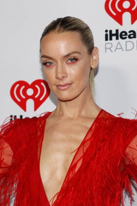 Rachel Skarsten arrives for the iHeartRadio Music Festival at the T-Mobile Arena in Las Vegas, Nevada on Saturday, September 21, 2019.  LAV2019092167 JAMESxATOA