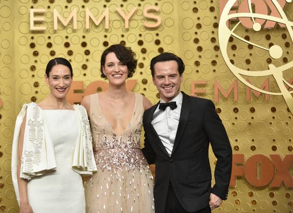 Berühmte Feministinnen, Phoebe Waller-Bridge (L-R) Sian Clifford, Phoebe Waller-Bridge, and Andrew Scott arrive for the 71st annual Primetime Emmy Awards held at the Microsoft Theater in downtown Los Angeles on Sunday, September 22, 2019.  LAP201909221123 CHRISTINExCHEW
