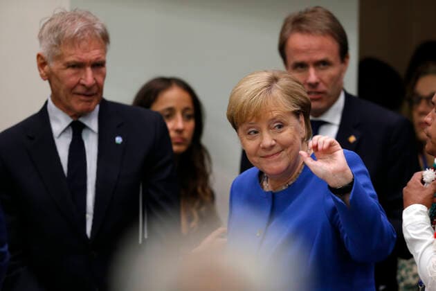 News Bilder des Tages Nueva York 23 de septiembre 2019 El Actor Harrison Ford junto a la Canciller de Alemania Angela Merkel durante el Rainforest Summit, organizado por Chile, Francia y Colombia. Javier Torres Aton Chile, Nueva York Estados Unidos Aton_350753 *** New York September 23, 2019 Actor Harrison Ford with German Chancellor Angela Merke during the Rainforest Summit, organized by Chile, France and Colombia Javier Torres Aton Chile, New York United States Aton 350753  Copyright: JAVIERxTORRES ATONxCHILE