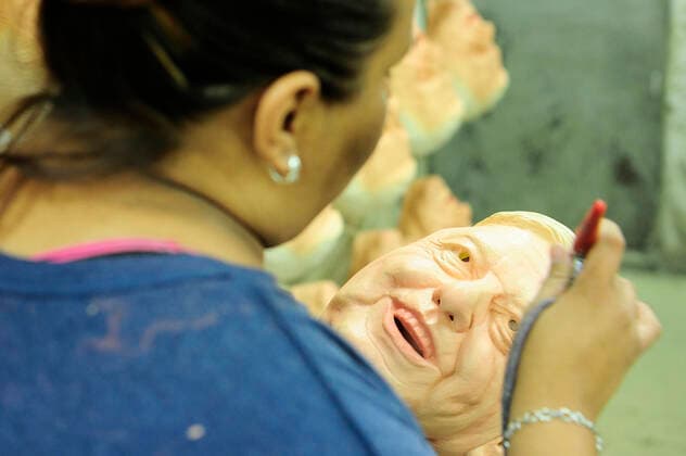 Mexico s President Andres Manuel Lopez Obrador mask manufacturing CUERNAVACA, MEXICO - SEPTEMBER 23: REV factory s Employees are seen painting latex masks of Mexico s President Andres Manuel Lopez Obrador on September, 2019 in Cuernavaca, Mexico. REV group is the Mexico s most important factory of Halloween masks and accessories with most of 50 years of experience REV products are exported in the United States, Europe, South America  Copyright: xCarlosxTischlerx EYE_34818