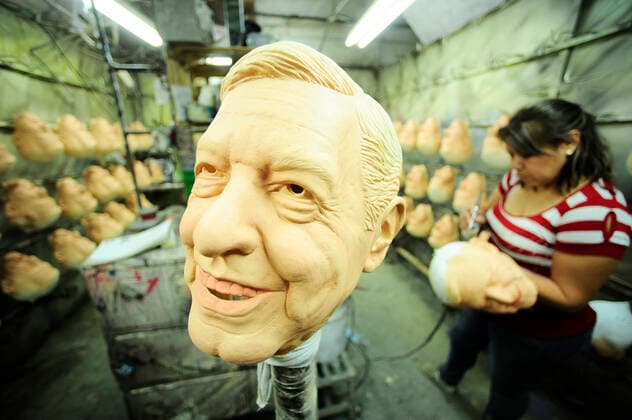 Mexico s President Andres Manuel Lopez Obrador mask manufacturing CUERNAVACA, MEXICO - SEPTEMBER 23: REV factory s Employees are seen painting latex masks of Mexico s President Andres Manuel Lopez Obrador on September, 2019 in Cuernavaca, Mexico. REV group is the Mexico s most important factory of Halloween masks and accessories with most of 50 years of experience REV products are exported in the United States, Europe, South America  Copyright: xCarlosxTischlerx EYE_34824