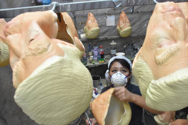 Donald Trump latex mask manufacturing MEXICO CITY, MEXICO - SEPTEMBER 23: A worker is seen painting a mask of U.S president Donald Trump to finish the process of manufacturing of the latex mask at REV Latex Mask factory on September 23, 2019 in Cuernavaca, Mexico  Copyright: xIlianaxSuarezx EYE_9070