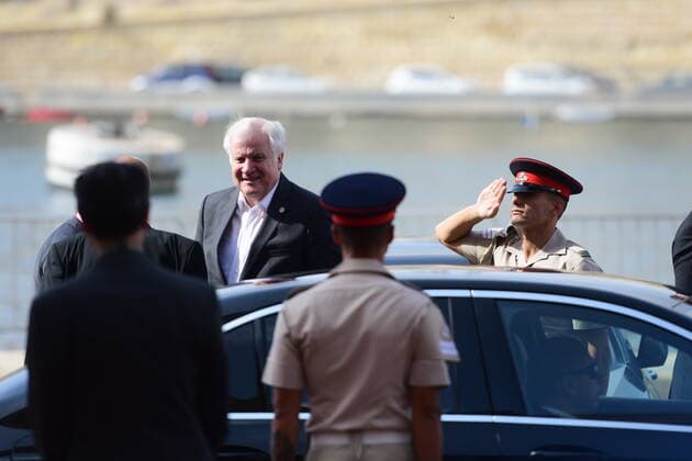 Bilder des Jahres 2019, News 09 September News Themen der Woche KW39 News Bilder des Tages (190923) -- BIRGU (MALTA), Sept. 23, 2019 -- German Interior Minister Horst Seehofer arrives for a migration meeting in Birgu, Malta, on Sept. 23, 2019. Germany, France, Italy and Malta have agreed on how to jointly handle migrants who arrive in the Mediterranean. A migration meeting between the four EU members was held in Malta on Monday. (Photo by Xinhua) MALTA-BIRGU-EU-MIGRATION MEETING JonathanxBorg 