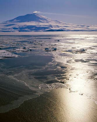 Antarctica - Mount Erebus active Volcano_x000B_Ross Island  Copyright: Jean-PaulxFerrero 10766960