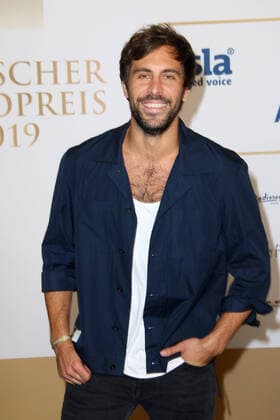 Max Giesinger at the German Radio Award 2019 on 25 09 2019 in Hamburg German Radio Award 2019 in Hamburg Award in Hamburg