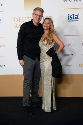 Frank Thelen and his wife Nathalie Thelen Sattler guest at the award ceremony of the 10 German Radio Prize on 25 09 2019 The German Radio Prize was awarded at the Elbphilharmonie in Hamburg at the award ceremony of the German Radio Prize 2019 on 25 09 2019 The award ceremony took place at the Hamburg Elbphilharmonie in Hamburg , Hamburg Hafen Hamburg Deutschland
