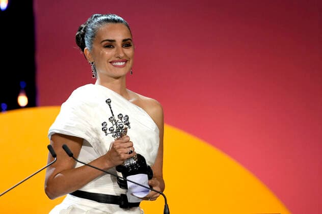 Penelope Cruz at the presentation of the Donostia Award for her lifes work at the 67th International Film Festival San Sebastian Festival Internacional de Cine de San Sebastian at the Theater Victoria Eugenia San Sebastian, 27 09 2019 Foto:xC.xNiehausx xFuturexImage