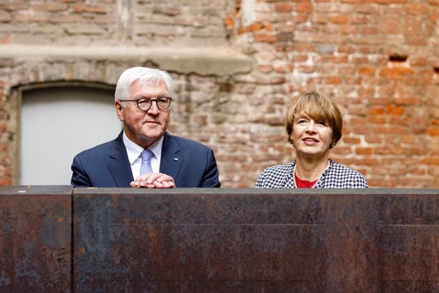 Bilder des Jahres 2019, Entertainment 09 September Entertainment Themen der Woche KW39 Frank-Walter Steinmeier mit Ehefrau Elke Büdenbender beim Besuch des Kunstmuseums Kolumba. Köln, 27.09.2019 *** Frank Walter Steinmeier with his wife Elke Büdenbender visiting the Kunstmuseum Kolumba Cologne, 27 09 2019 Foto:xC.xHardtx xFuturexImage