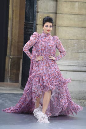 Paris Fashion Week. Annual l Oreal Show. Defilee l Oreal. Aishwarya Rai . 245557 2019-09-28 Paris France  Copyright: xSergexArnalx xStarfacex STAR_245557_053