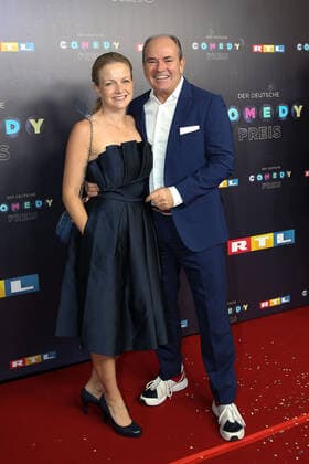 Wolfram Kons with his wife Alexa at the award ceremony of The German Comedy Prize 2019 on 2 10 2019 in Cologne The German Comedy Prize 2019 in Cologne