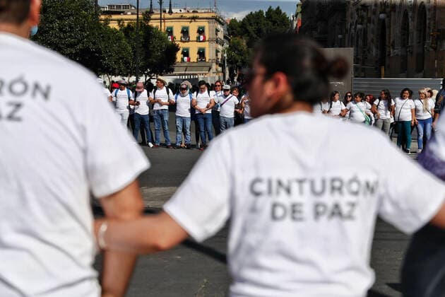 October 2, 2019 EUM20191002NAC32 JPG CITY OF MEXICO, ProtestsProtests October 2 Aspects of the so-called peace belt formed by government officials of Mexico City, made with the aim of preventing excesses in the march held this October 2, 2019 in the streets of the Historic Center, held to commemorate the 1968 massacre of students Photo Agency EL UNIVERSALDiego Simon SanchezAFBV  - ZUMAu78_ 20191002_zaf_u78_061 Copyright: xElxUniversalx