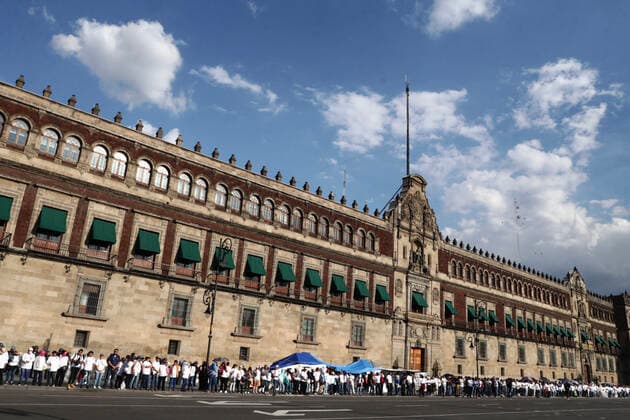 October 2, 2019 EUM20191002NAC33 JPG MEXICO CITY, ProtestsProtests October 2 Aspects of the so-called peace belt formed by government officials of Mexico City, carried out with the aim of preventing excesses in the march held this October 2, 2019 in the streets of the Historic Center, held to commemorate the 1968 massacre of students Photo Agency EL UNIVERSALDiego Simon SanchezAFBV  - ZUMAu78_ 20191002_zaf_u78_063 Copyright: xElxUniversalx