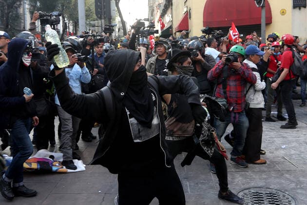 October 2, 2019 EUM20191002NAC46 JPG MEXICO CITY, ProtestsProtests October 2 Aspects of the riots generated during the march held this October 2, 2019 in the streets of the Historic Center, held to commemorate the 1968 student massacre Photo Agency EL UNIVERSALDiego Simon SanchezAFBV  - ZUMAu78_ 20191002_zaf_u78_076 Copyright: xElxUniversalx