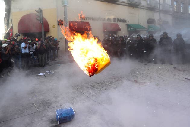 October 2, 2019 EUM20191002NAC50 JPG MEXICO CITY, ProtestsProtests October 2 Aspects of the riots generated during the march held this October 2, 2019 in the streets of the Historic Center, held to commemorate the 1968 student massacre Photo Agency EL UNIVERSALDiego Simon SanchezAFBV  - ZUMAu78_ 20191002_zaf_u78_079 Copyright: xElxUniversalx