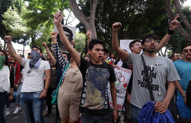 October 2, 2019 EUM20191002NAC66 JPG PUEBLA, Pue , Protests Protests October 2 March in the capital of Puebla this October 2, 2019, held to commemorate the 51st anniversary of the assassination of students in 1968 in the event were painted to the facilities of the Attorney Generals Office and the State Congress Photo Agency EL UNIVERSAL AFBV  - ZUMAu78_ 20191002_zaf_u78_116 Copyright: xOmarcontrerasx