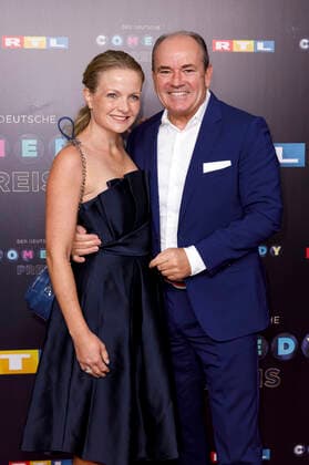 Wolfram Kons mit Ehefrau Alexa Apermann at the presentation of the 23 German Comedy Award 2019 in the Studio in Cologne Mühlheim Cologne, 02 10 2019 Foto:xC.xHardtx xFuturexImage