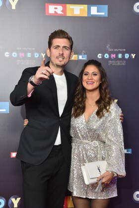 Christian Wackert und Steffi Brungs kommt am 02.10.2019 in Köln zur Verleihung des 20. Deutschen Comedypreis 2019, er wird jährlich an Komiker, für Comedy-Shows und Moderationen verliehen. *** Christian Wackert and Steffi Brungs come to Cologne on 02 10 2019 for the award of the 20 German Comedy Prize 2019, which is awarded annually to comedians, for comedy shows and moderations.