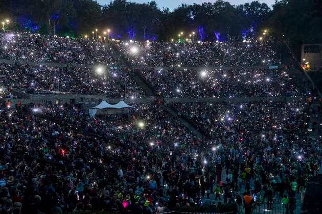 19 Flashlight concert, spectators with flashlights in the Berlin Waldbuehne on 14 09 19, sea of lights, flashlights, lighting, children, childrens concert, childrens entertainment, overview, visitors, atmosphere, music Berlin Deutschland, Germany Copyright: xPOP-EYEx xBenxKriemannx POP-EYE_10119056