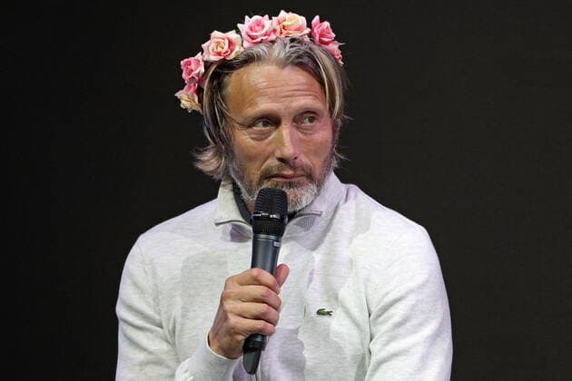 Bilder des Jahres 2019, Entertainment 10 Oktober Entertainment Themen der Woche KW40 Entertainment Bilder des Tages MOSCOW REGION, RUSSIA - OCTOBER 5, 2019: Danish actor Mads Mikkelsen speaks during Comic Con Russia 2019, a festival for fans of comic books and pop culture, at Crocus Expo International Exhibition Center. Gavriil Grigorov TASS  TS0BDB52