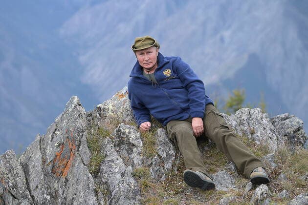 Bilder des Jahres 2019, News 10 Oktober RUSSIA - OCTOBER 7, 2019: Russia s President Vladimir Putin spending his time off work in the Siberian taiga with Russian Defense Minister Sergei Shoigu. Alexei Druzhinin Russian Presidential Press and Information Office TASS  TS0BDDCD