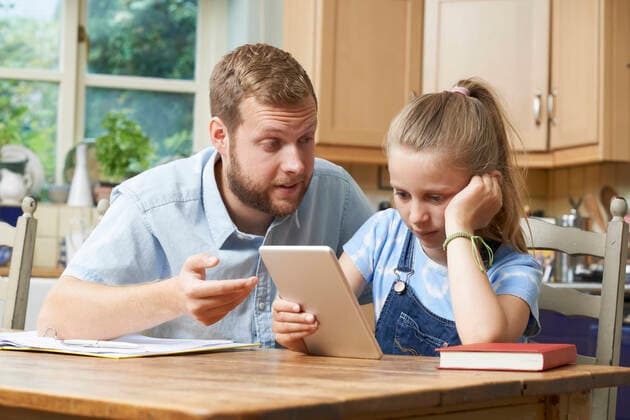 Male Home Tutor Helping Girl Struggling With Studies,model released, Symbolfoto,property released ING_39524_04087