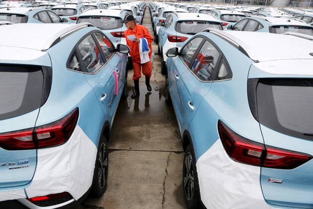 LIANYUNGANG, CHINA - OCTOBER 07: Cars sit parked before shipping abroad at a port on October 7, 2019 in Lianyungang, Jiangsu Province of China. According to the National Bureau of Statistics (NBS) on September 30, China s manufacturing Purchasing Managers Index (PMI) in September reaches 49.8%, up from 49.5% in August.  Copyright: xVCGx CFP111253052889
