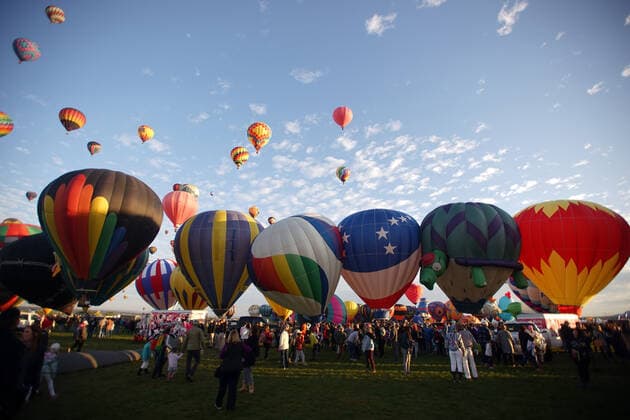 News Bilder des Tages October 8, 2019, Albuquerque, NEW MEXICO, USA: 100819 .Balloons take off early Tuesday morning . Photographed on Tuesday October 8, 2019 . Journal Albuquerque USA - ZUMAab1_ 20191008_zaf_ab1_006 Copyright: xAdolphexPierre-Louisx