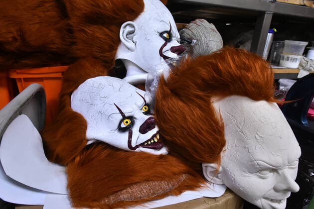 Manufacturing of Pennywise latex mask JIUTEPEC, MEXICO - OCTOBER 8: A REV Factory worker is seen during a manufacturing process of latex mask of the fictional character Pennywise to sale during the Halloween celebrations in Jiutepec, Morelos on October 8, 2019 in Jiutepec, Morelos. Pennywise is a fictional character created by writer Stephen King for his horror novel It, in which he is the main antagonist and villain  Copyright: xCarlosxTischlerx EYE_8086