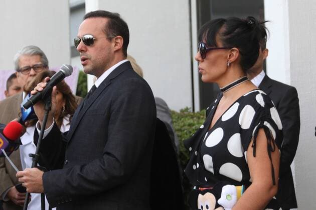 October 9, 2019 EUM20191009ESP06 JPG MEXICO CITY Tribute Tribute Jose Jose Jose Joel and Marysol Sosa, eldest sons of Mexican singer Jose Jose, on his arrival in Mexico City this Wednesday, October 9, 2019, on an Air Force flight that brought with it the ashes of The Prince of the Song for his tribute at Bellas Artes Photo Agency EL UNIVERSAL Carlos Mejia EVZ  - ZUMAu78_ 20191009_zaf_u78_007 Copyright: xCarlosxMejia ElxUniversalx