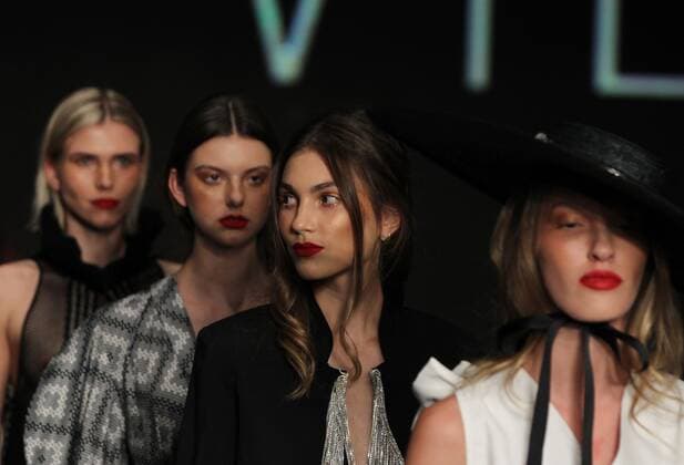 Models wear creations by Mexican designer Daniela Villa, during the secon day of the Fashion Week Mexico City in Mexico City, Mexico, 09 October 2019. Mexico City Fashion Week !ACHTUNG: NUR REDAKTIONELLE NUTZUNG!  Copyright: xMArioxGuzmanx AME7597 20191010-637062795973374953