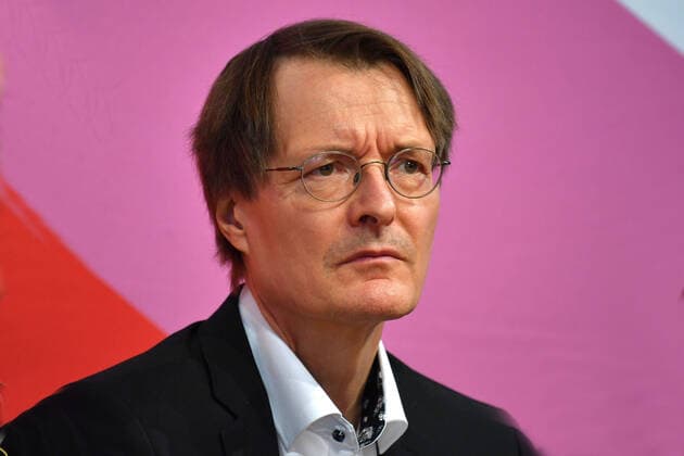 Karl LAUTERBACH, single picture, cut single motive, portrait, portrait, regional conference to the presentation of the candidates for the SPD party chairmanship, Loewenbraeukeller Munich on 12 10 2019