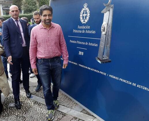 US engineer and mathematician Salman Khan, who will be awarded with the Princess of Asturias Award for International Cooperation, arrives to Oviedo, Spain, 14 September 2019. The Princess of Asturias Awards are given every year to personalities or organizations from all around the world who make significant achievements in the sciences, arts, literature, humanities and sports. Khan will receive the award on 18 October 2019. Princess of Asturias Award for Technical and Scientific Research !ACHTUNG: NUR REDAKTIONELLE NUTZUNG!  Copyright: xJ.L.Cereijidox GRAF160 20191014-637066696463884704