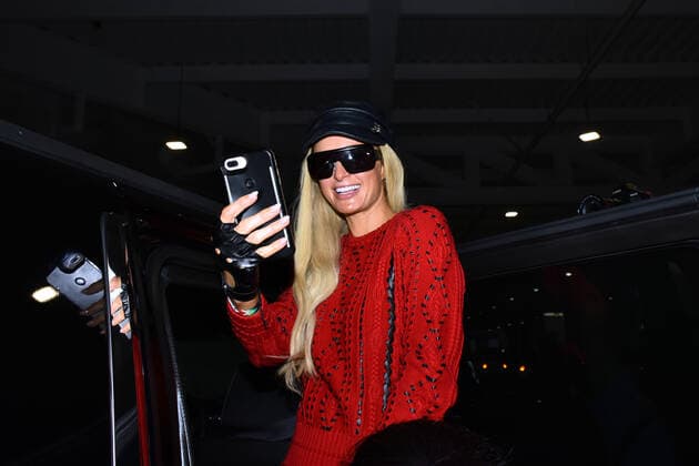 Paris Hilton arrives at Mexico City Airport MEXICO CITY, MEXICO - OCTOBER 15: Socialite Paris Hilton arrives at Mexico City airport from Los Angeles to launch her new perfume ˜Electrify™ on October 15, 2019 in Mexico City, Mexico  Copyright: xCarlosxTischlerx EYE_5350