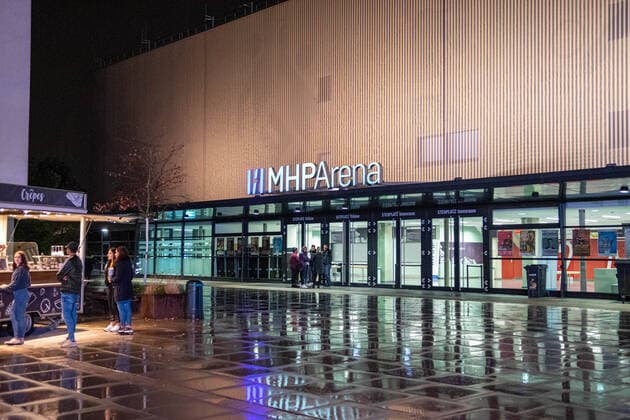 Bomb threat during Deutschrap concert MERO has to stop concert in the Ludwigsburg MHP Arena Rap Star hastily leaves the location LUDWIGSBURG In connec Copyright: 7aktuellx xNilsxReeh