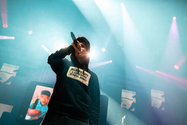 Rüsselsheim rapper MERO draws young people to the Ludwigsburg MHP Arena Impressions from the concert Rapper MERO draws young people to the Ludwigsburg MHP Arena Impressions from the concert, 71636 Ludwigsburg, Germany Copyright: 7aktuellx xNilsxReeh