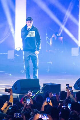Rüsselsheim rapper MERO draws young people to the Ludwigsburg MHP Arena Impressions from the concert Rapper MERO draws young people to the Ludwigsburg MHP Arena Impressions from the concert, 71636 Ludwigsburg, Germany Copyright: 7aktuellx xNilsxReeh