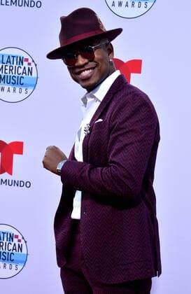 Singer Ne-Yo arrives for the fifth annual Latin American Music Awards at the Dolby Theatre in the Hollywood section of Los Angeles on Thursday, October 17, 2019. The annual event honors outstanding achievements for artists in the Latin music industry.  LAP20191017206 JIMxRUYMEN