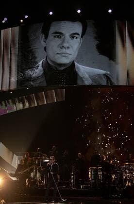 Marc Anthony sings a tribute to late Mexican artist Jose Jose during the Latin American Music Awards 2019, held at the Dolby Theater in Hollywood, California, USA, 17 October 2019. Latin American Music Awards 2019 !ACHTUNG: NUR REDAKTIONELLE NUTZUNG!  Copyright: xJAVIERxROJASx AME1426 20191018-637069674306267651