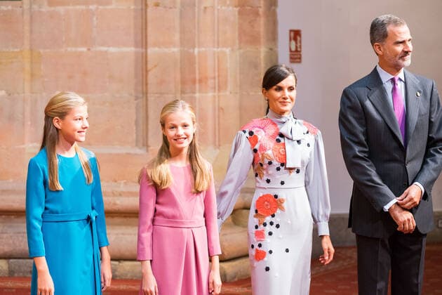 (R to L) King Felipe VI, Queen Letizia, Princess of Asturias Leonor and Infant Sofia attend auddience in Oviedo because of Princess of Asturias Awards 2019. October 18, 2019 (Alterphotos Francis Gonzalez)  (2019101807)