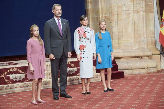 October 18, 2019, Oviedo, Asturias, Spain: King Felipe VI of Spain, Queen Letizia of Spain, Crown Princess Leonor, Princess Sofia attended Audience with Princesa de Asturias Awards 2019 winners at Reconquista Hotel on October 18, 2019 in Oviedo, Spain Oviedo Spain  - ZUMAg15_ 20191018_zaf_g15_046 Copyright: xJackxAbuinx