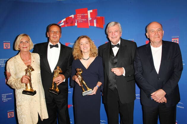 Claudia Dillmann, Ellen M Harrington and Nikolaus Hensel from the Deutsches Filminstitut Filmmuseum DFF with Volker Bouffier and Hanns Zischler at the Hessischer Film und Kinopreis award ceremony on 18 10 2019 in Frankfurt a Main Hessischer Filmpreis 2019 in Frankfurt