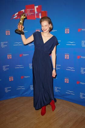 Prizewinner Emma Bading at the Hessischer Film und Kinopreis award ceremony on 18 10 2019 in Frankfurt a Main Hessischer Filmpreis 2019 in Frankfurt