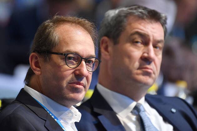 v l Alexander DOBRINDT, Markus SOEDER State Premier Bavaria and CSU Chairman CSU Party Congress 2019 on 19 10 2019 in Munich Olympic Hall