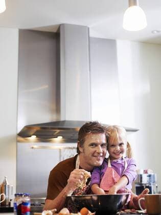 Messy Father and Daughter Baking,model released, Symbolfoto,property released 03B63760