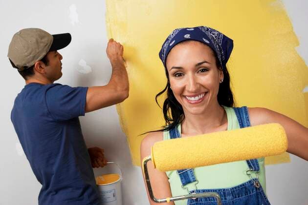 Couple Painting Room Yellow,model released, Symbolfoto,property released 03B80064