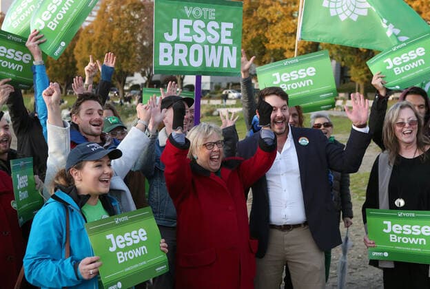 Canadian Green Party leader Elizabeth May (Center, L) joins Vancouver Center candidate Jesse Brown (Center, R) speaking to constituents at English Bay and on Denman Street in the West End, Vancouver, British Columbia, October 19, 2019 during a day of federal election campaigning in Vancouver. Election day is October 21, 2019.  VAP2019101907 HEINZxRUCKEMANN