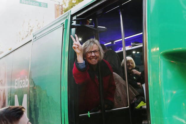 Canadian Green Party leader Elizabeth May leaves in her campaign bus after joining Vancouver Center candidate Jesse Brown to canvas constituents at English Bay and on Denman Street in the West End, Vancouver, British Columbia, October 19, 2019 during a day of federal election campaigning in Vancouver. Election day is October 21, 2019.  VAP2019101911 HEINZxRUCKEMANN