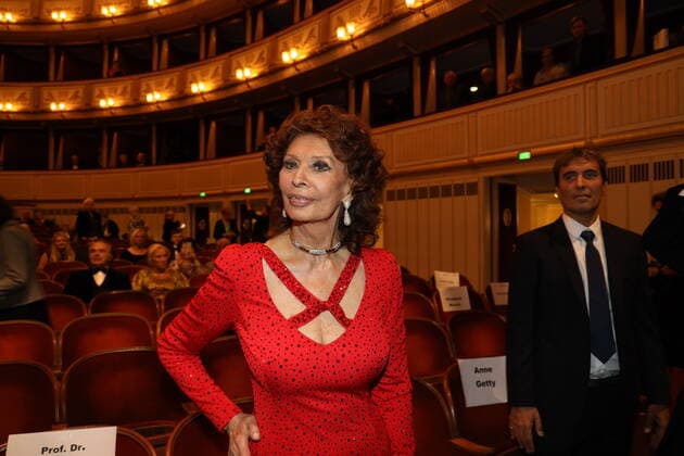 European Cultural Award Gala Vienna, Opera, 20 10 2019 Sophia LOREN, Carlo PONTI Jr
