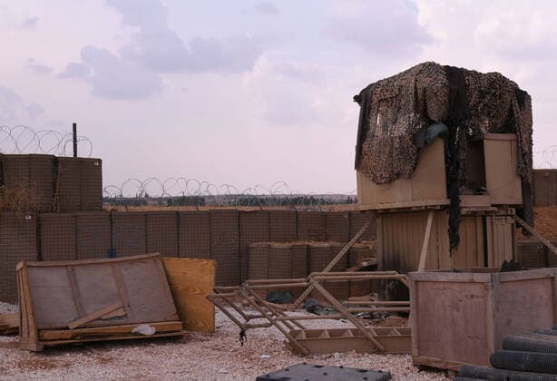 Bilder des Jahres 2019, News 10 Oktober News Themen der KW42 News Bilder des Tages (191020) -- ALEPPO (SYRIA), Oct. 20, 2019 -- Photo taken on Oct. 20, 2019 shows part of a former U.S. military base near the city of Manbij in Syria s northern province of Aleppo. Syrian army entered the base on Sunday after the withdrawal of U.S. troops, which is one of the latest bases abandoned by U.S. forces since Turkey started a military campaign against Kurdish militia in northern Syria. (Photo by Xinhua) SYRIA-ALEPPO-U.S. MILITARY BASE-ABANDONED AmmarxSafarjalani 